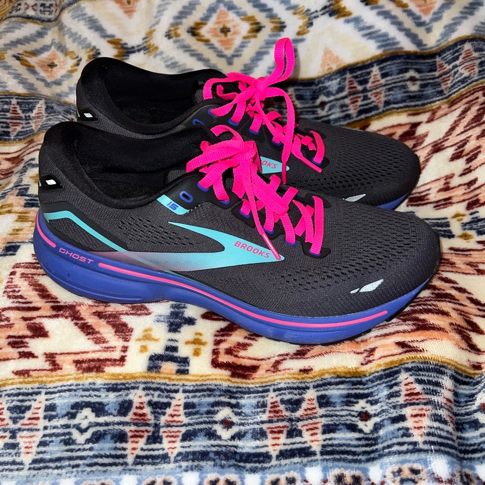Brooks Women’s Size 10 like new condition